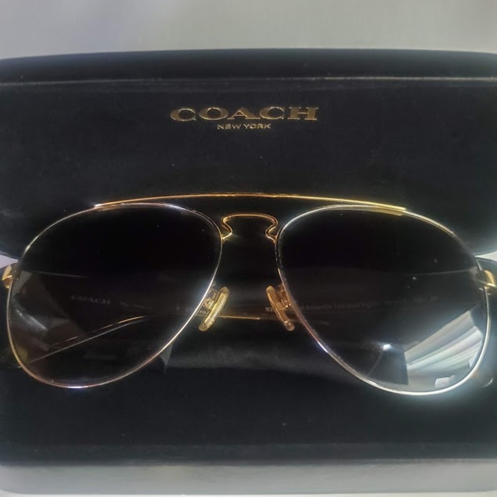 Coach HC7069 L1614 Gold Aviator Polarized Sunglasses Gold Silver Tortoise & Case